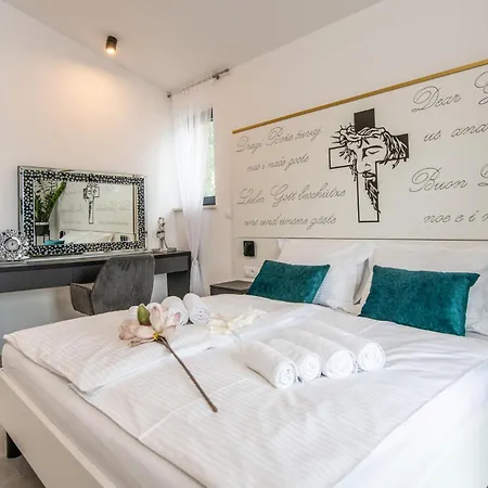 Pet Friendly In Holiday home